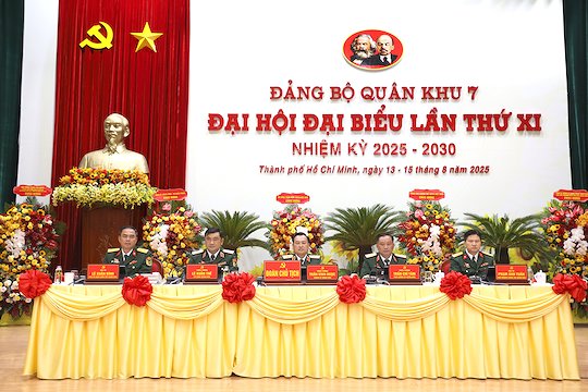 
Đại hội đại biểu Đảng bộ Quân khu 7 lần thứ XI, nhiệm kỳ 2025 - 2030 tiến hành phiên trù bị