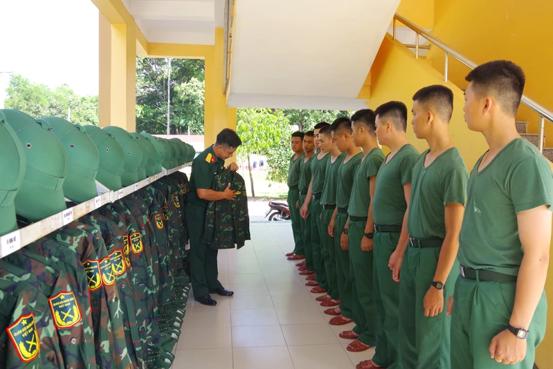 Giúp chiến sĩ mới hòa nhập nhanh với môi trường quân ngũ
