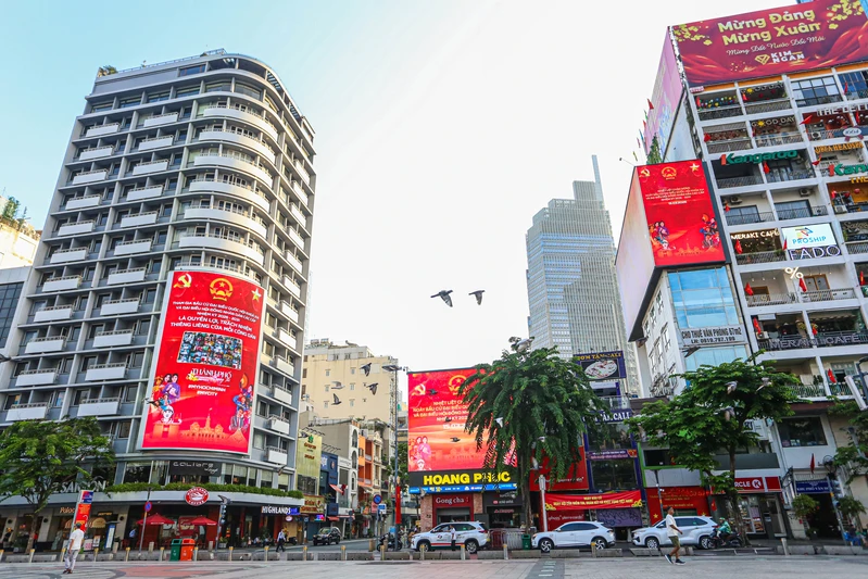 TP.HCM rực rỡ cờ hoa, pa-nô chào mừng bầu cử đại biểu Quốc hội khóa XVI và đại biểu HĐND các cấp nhiệm kỳ 2026 - 2031
