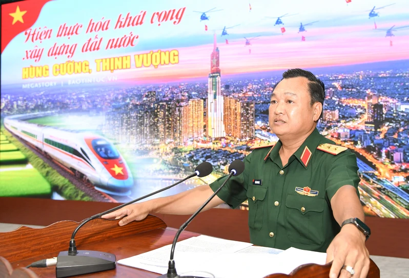 Chính ủy Quân khu 7 thông tin thời sự cho lớp bồi dưỡng kiến thức quốc phòng và an ninh