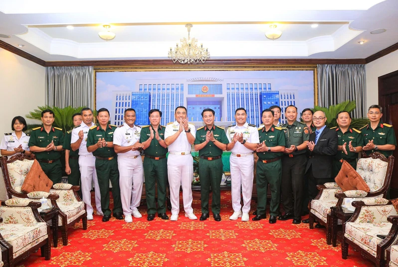 Bộ Tư lệnh Quân khu 7 tiếp đoàn Hải quân In-đô-nê-xi-a