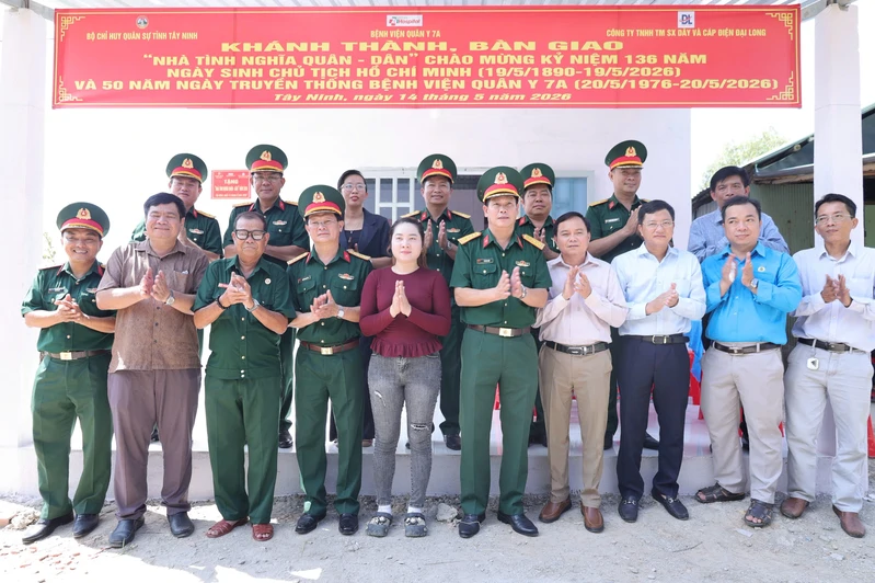Bộ CHQS tỉnh Tây Ninh bàn giao nhà tình nghĩa quân – dân 