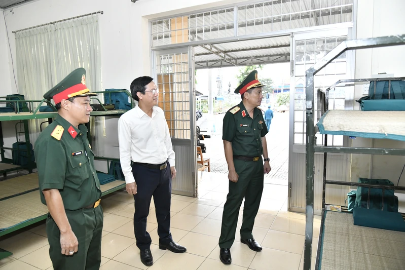 Bộ Tư lệnh TPHCM: Kiểm tra công tác quân sự, quốc phòng địa phương