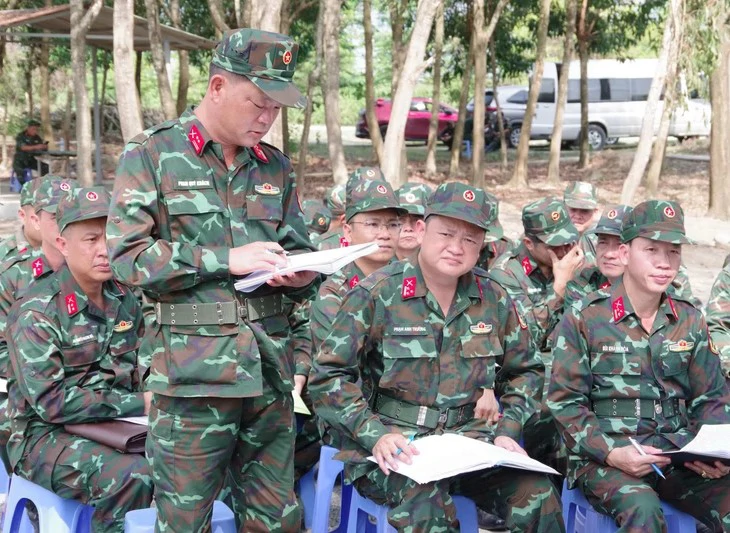 Bộ CHQS thành phố Đồng Nai chuẩn bị tốt công tác kiểm tra “3 tiếng nổ” cho chiến sĩ mới năm 2026
