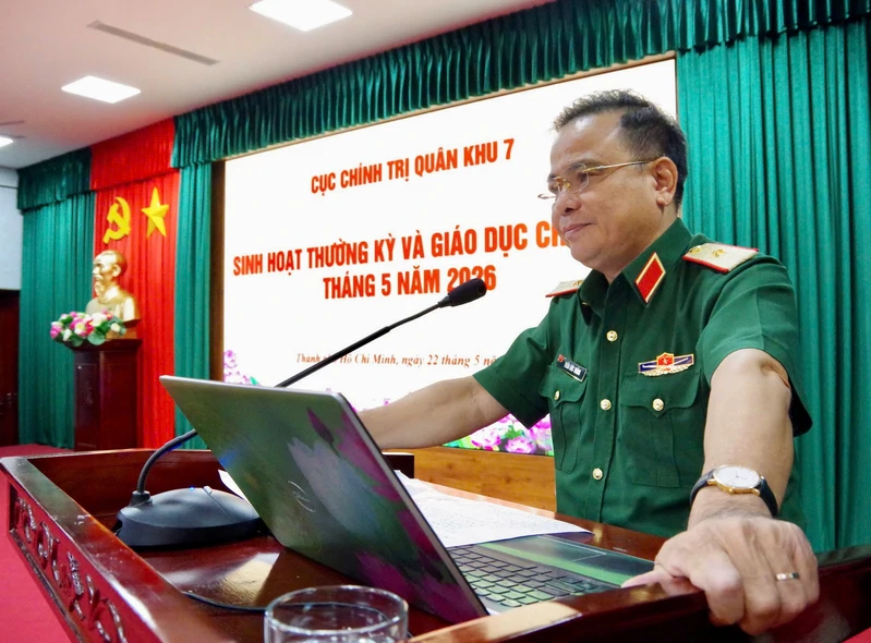Cục Chính trị Quân khu sinh hoạt thường kỳ và giáo dục chính trị tháng 5 năm 2026