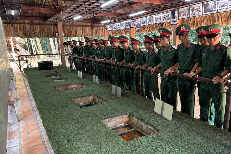 Trung đoàn 2, Sư đoàn 9: Giáo dục truyền thống cho chiến sĩ mới từ những “địa chỉ đỏ”
