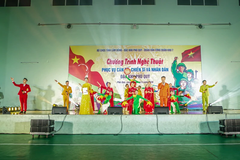 “Bản hùng ca vang mãi” giữa biển trời Phú Quý
