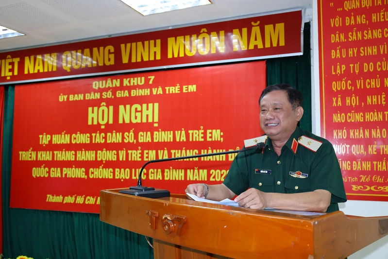 Quân khu 7 tập huấn công tác dân số, gia đình và trẻ em