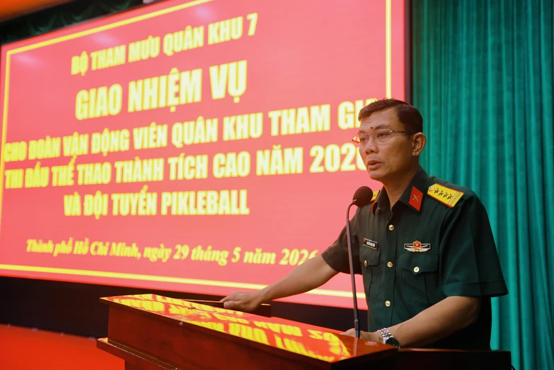 Bộ Tham mưu Quân khu 7 giao nhiệm vụ cho đoàn vận động viên tham gia thi đấu thể thao thành tích cao năm 2026