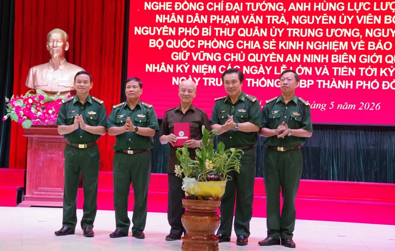Đại tướng Phạm Văn Trà chia sẻ kinh nghiệm bảo vệ Tổ quốc và bảo vệ biên giới
