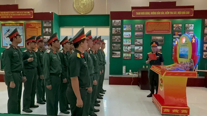 Bồi đắp bản lĩnh chính trị từ giáo dục truyền thống
