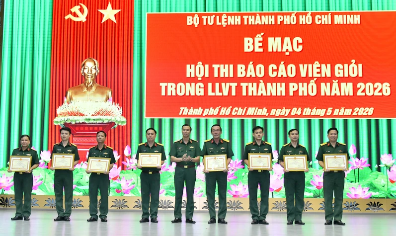 Bế mạc Hội thi báo cáo viên giỏi LLVT Thành phố Hồ Chí Minh