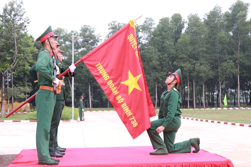 Trung đoàn 736 tổ chức Lễ tuyên thệ chiến sĩ mới năm 2026