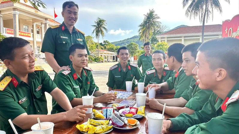 “Cà phê sáng tâm tình cùng chiến sĩ” - Đồng hành, sẻ chia với chiến sĩ đảo tiền tiêu
