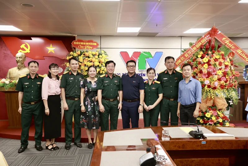 Quân khu 7 thăm, chúc mừng các cơ quan báo chí nhân Ngày Báo chí Cách mạng Việt Nam