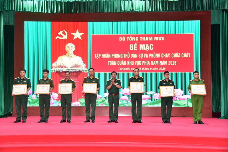 Bế mạc tập huấn phòng thủ dân sự toàn quân khu vực phía Nam năm 2026