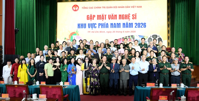 Tổng cục Chính trị Quân đội nhân dân Việt Nam gặp mặt văn nghệ sĩ khu vực phía Nam