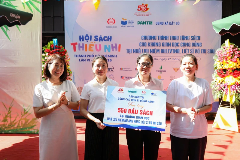 Chương trình trao tặng sách với chủ đề “Cùng xây Thư viện Võ Thị Sáu - Thắp sáng tri thức cho thế hệ tương lai”