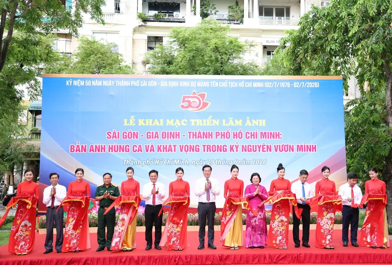 Triển lãm tư liệu kỷ niệm 50 năm Thành phố Sài Gòn - Gia Định vinh dự mang tên Chủ tịch Hồ Chí Minh