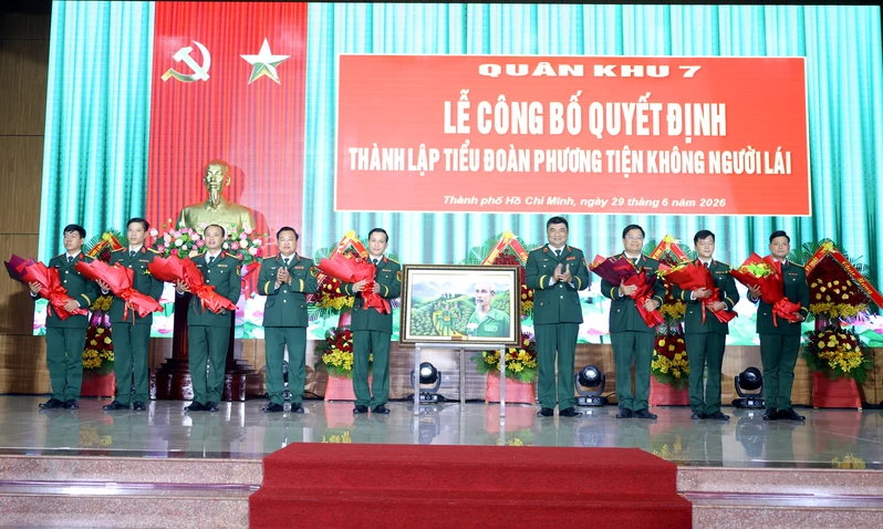 Quân khu 7 công bố quyết định thành lập Tiểu đoàn Phương tiện không người lái
