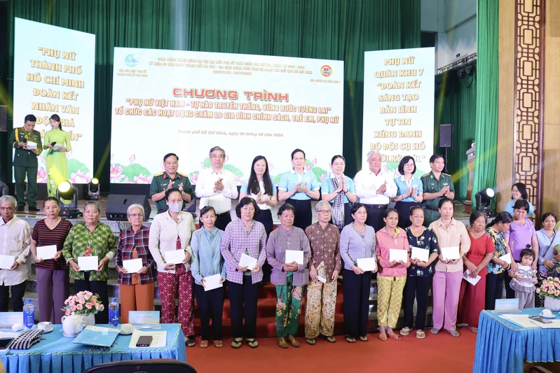 Dấu ấn từ Chương trình nghệ thuật “Phụ nữ Việt Nam - Tự hào truyền thống, vững bước tương lai”