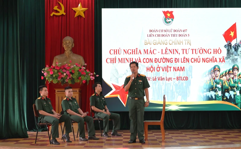 Sôi nổi diễn đàn thanh niên tại Lữ đoàn 657