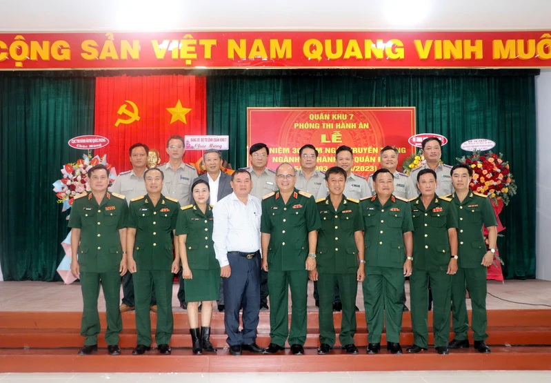 Xây dựng Phòng Thi hành án Quân khu 7 vững mạnh trong giai đoạn mới
