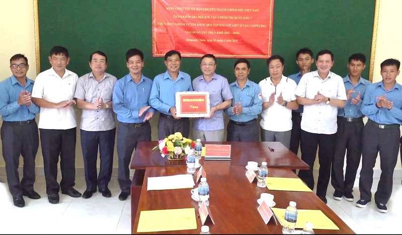Cơ quan thường trực Ủy ban chuyên trách Chính phủ Việt Nam thăm, kiểm tra Đội K70 