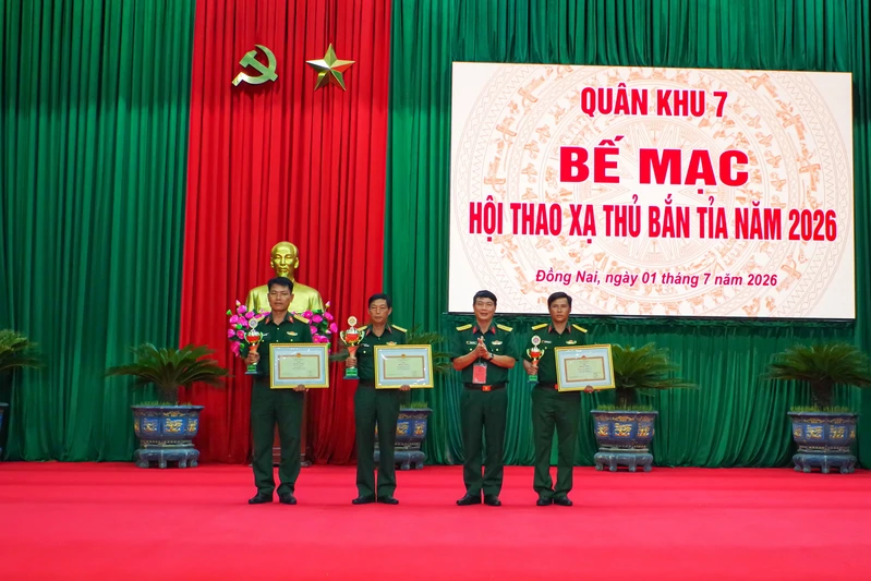 Quân khu 7 bế mạc Hội thao xạ thủ bắn tỉa năm 2026
