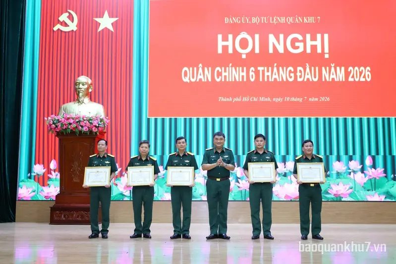Quân khu 7: Hoàn thành toàn diện các nhiệm vụ quân sự, quốc phòng 6 tháng đầu năm 2026