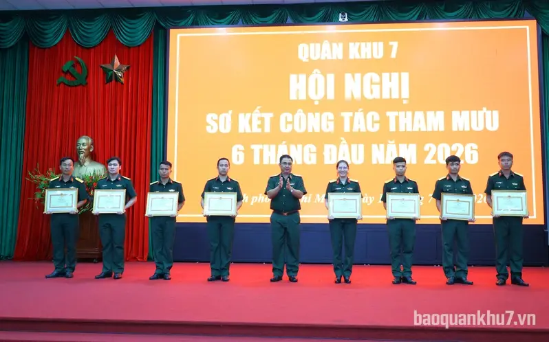 Quân khu 7 sơ kết công tác Tham mưu 6 tháng đầu năm 2026