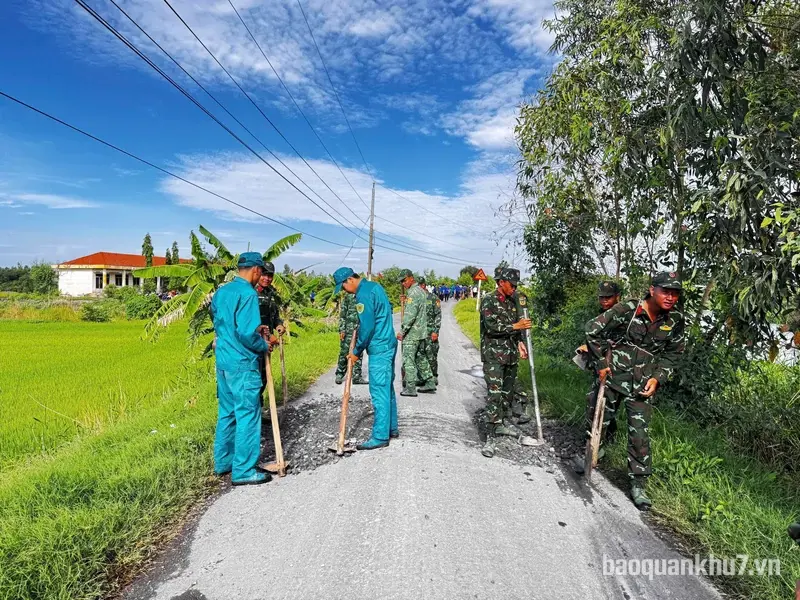 Xã Bình Hòa, tỉnh Tây Ninh ra quân làm công tác dân vận