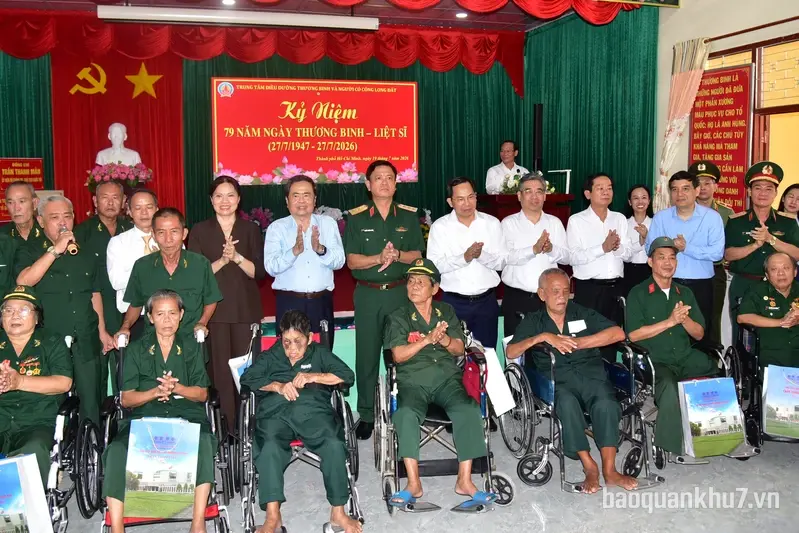Chủ tịch Quốc hội Trần Thanh Mẫn thăm, tặng quà thương binh và Mẹ Việt Nam Anh hùng tại Thành phố Hồ Chí Minh