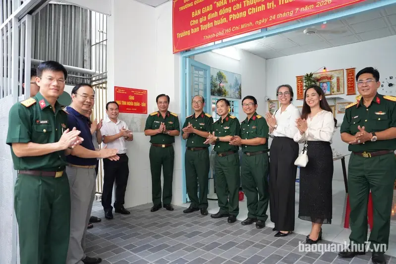 Trường Quân sự Quân khu phối hợp bàn giao Nhà tình nghĩa quân - dân