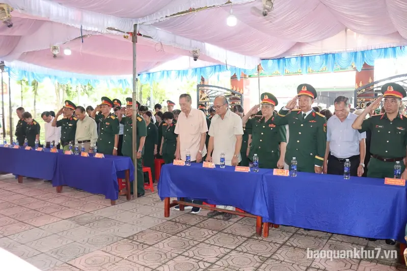 Ban liên lạc truyền thống Quân y Miền (B2) Quân khu 7 tri ân anh hùng, liệt sĩ 