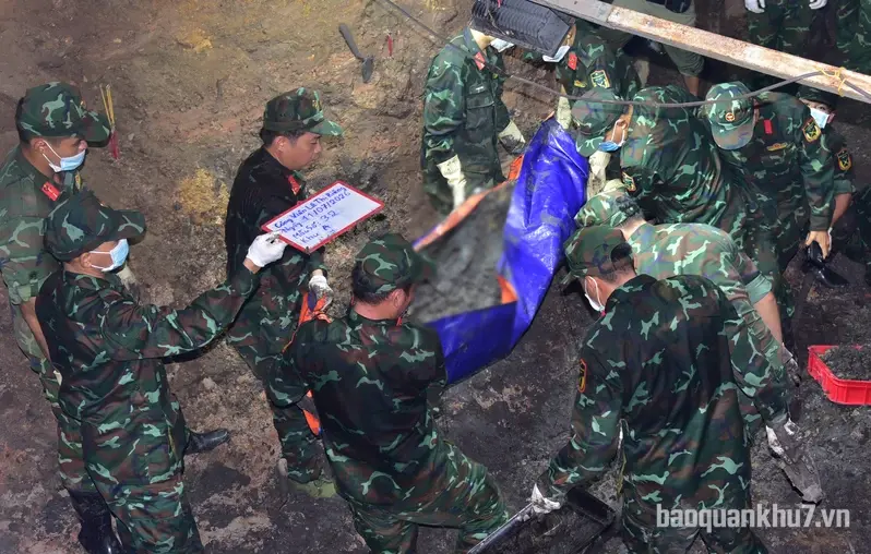 "Tìm ánh sao trong đất mẹ" – Khúc tri ân từ những dòng tên còn khuất