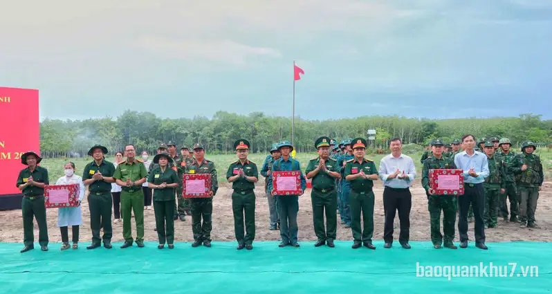 Xã Long Thuận, tỉnh Tây Ninh diễn tập tác chiến phòng thủ
