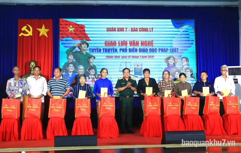 Ấn tượng Chương trình giao lưu văn nghệ, tuyên truyền phổ biến giáo dục pháp luật tại xã Phước Vinh, tỉnh Tây Ninh