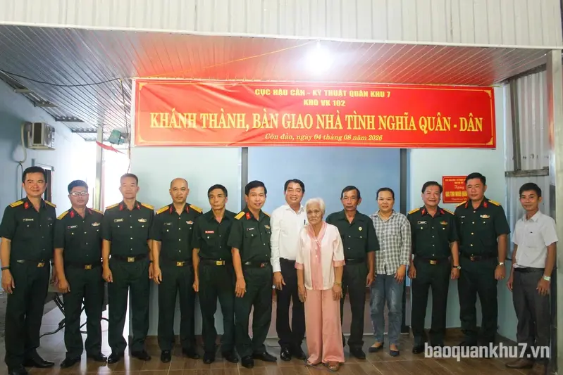 Kho VK102 trao tặng nhà “Tình nghĩa quân dân” tại Đặc khu Côn Đảo