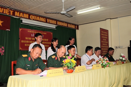 Ban CHQS quận 5, Thành phố Hồ Chí Minh ký kết thỏa thuận “Chung sức xây dựng nông thôn mới”