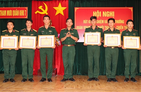 Khen thưởng 2 tập thể, 21 cá nhân đạt thành tích cao trong Hội thao Đặc công toàn quân năm 2018.