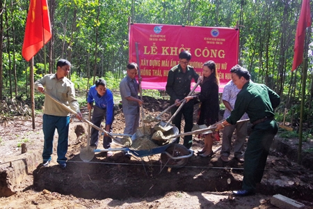 Hỗ trợ 150 triệu đồng xóa nhà tạm cho phụ nữ nơi biên giới tỉnh Thừa Thiên Huế
