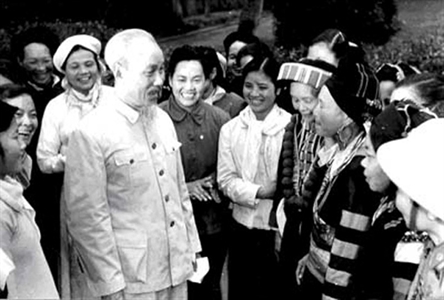 Trước kia các dân tộc để giành độc lập phải đoàn kết, bây giờ để giữ lấy nền độc lập càng cần đoàn kết hơn nữa.