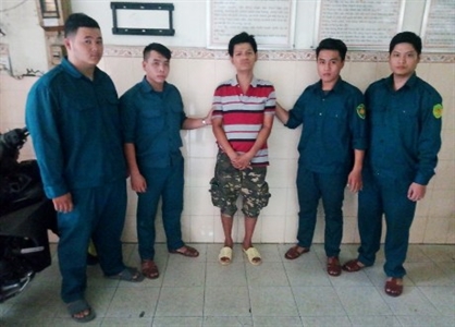 Dân quân quận 4 bắt trộm