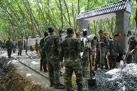 Trung đoàn 1 - Sư đoàn 9: Hoàn thành tốt nhiệm vụ hành quân làm công tác dân vận