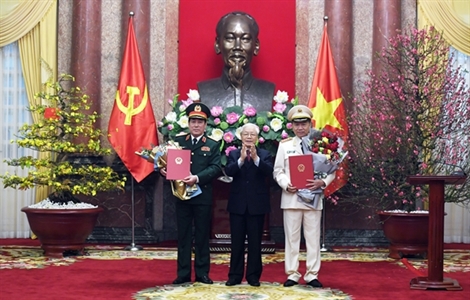 Trao Quyết định thăng quân hàm Đại tướng đối với đồng chí Tô Lâm và đồng chí Lương Cường