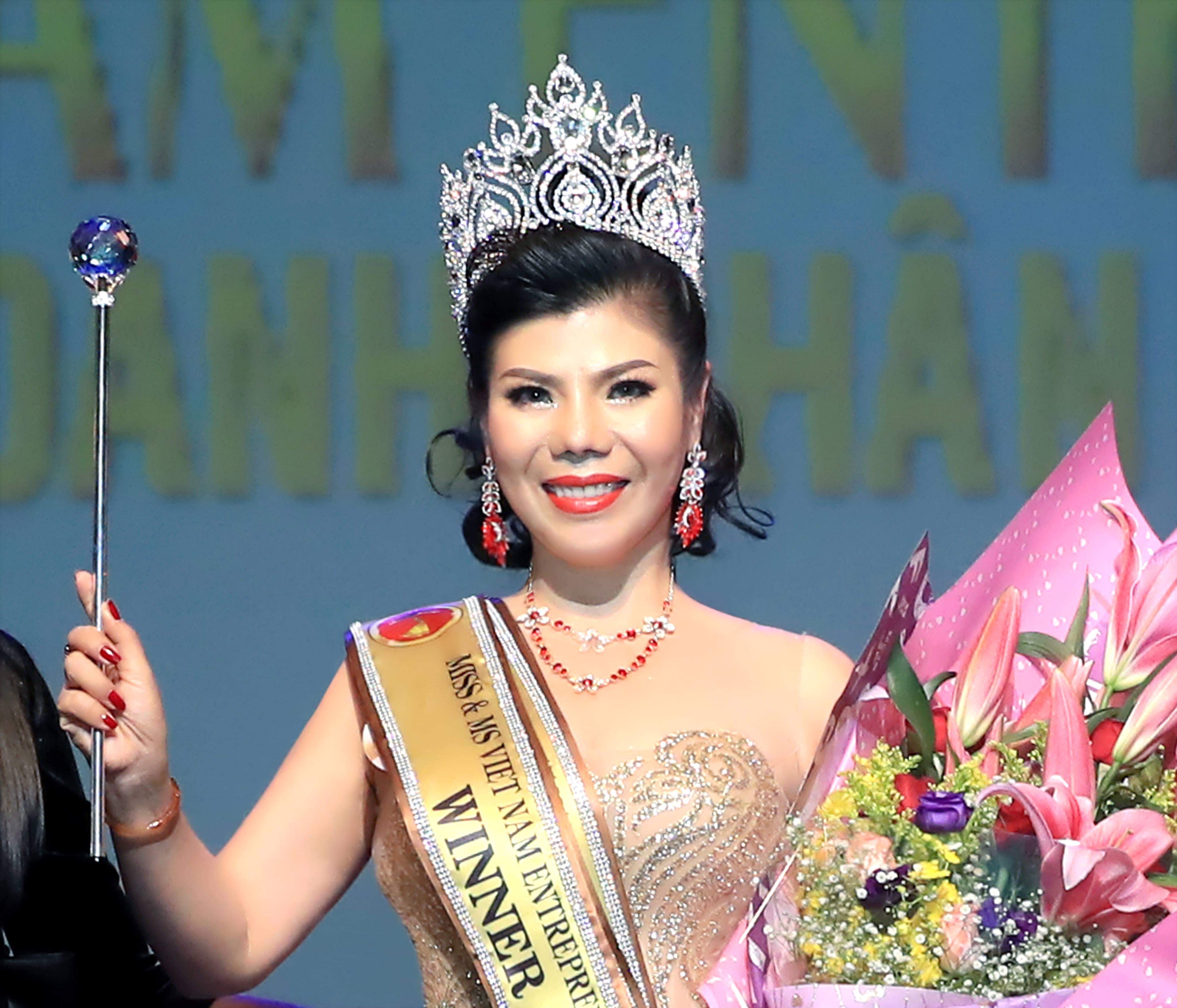 Hội thi Duyên dáng áo dài Việt 2019:
Hoa hậu doanh nhân Người Việt Châu Á nhận lời vào Ban giám khảo