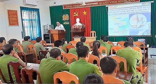 Lữ đoàn 681, Vùng 2 Hải quân tuyên truyền biển, đảo cho cán bộ, đảng viên Công an tỉnh Bình Thuận