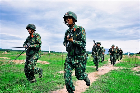 Trung đoàn Gia Định diễn tập cấp trung đội bộ binh