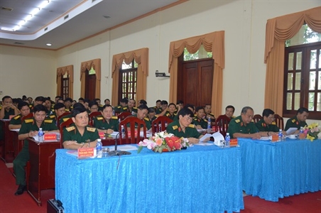Chủ động nắm tư tưởng, bám sát hoạt động của bộ đội để tiến hành CTĐ, CTCT